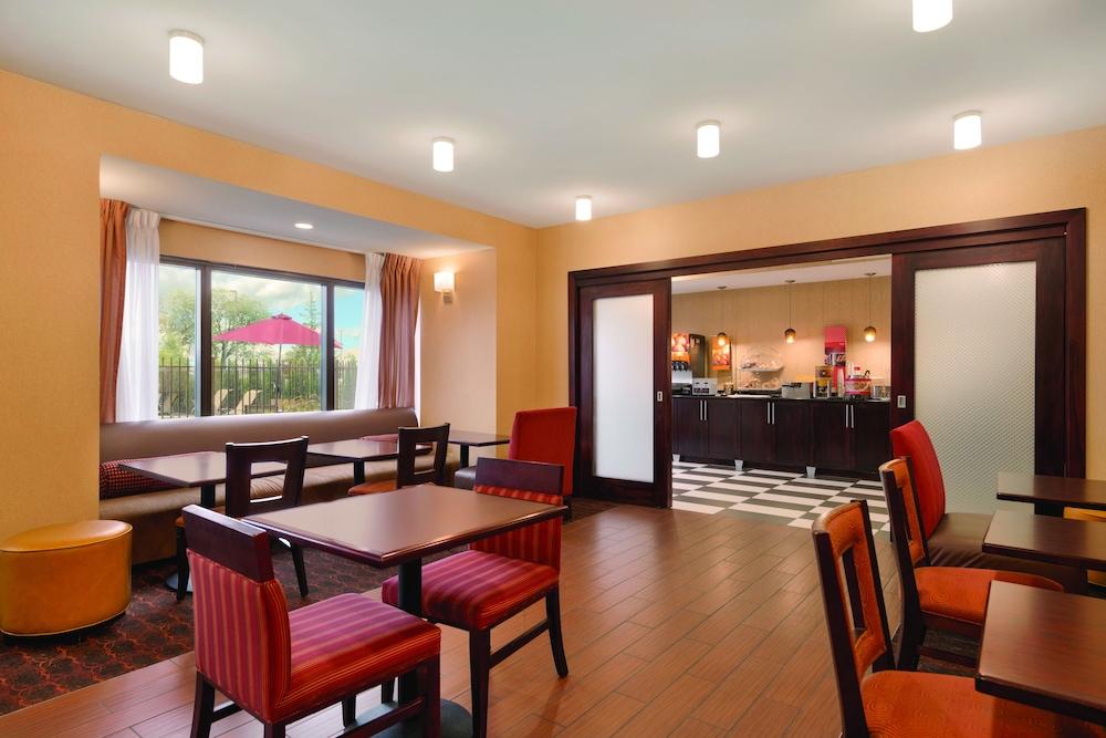 Hampton Inn Columbus-International Airport Gahanna Esterno foto